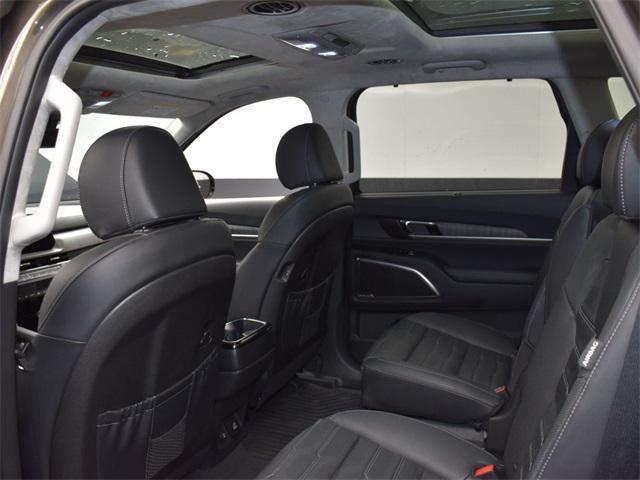 used 2024 Kia Telluride car, priced at $43,989