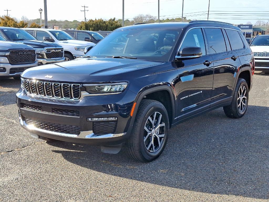 new 2024 Jeep Grand Cherokee L car