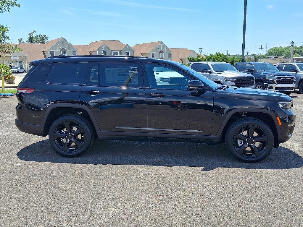 new 2025 Jeep Grand Cherokee L car, priced at $51,611