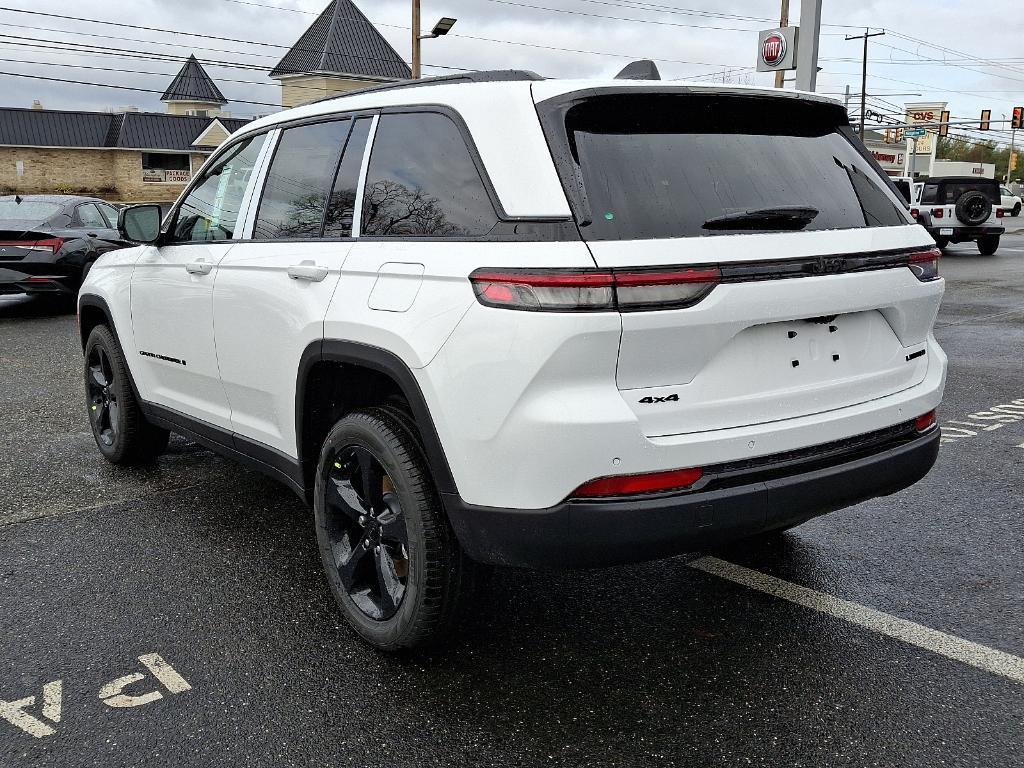 new 2025 Jeep Grand Cherokee car, priced at $49,094
