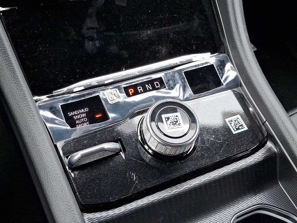 new 2025 Jeep Grand Cherokee car, priced at $49,094