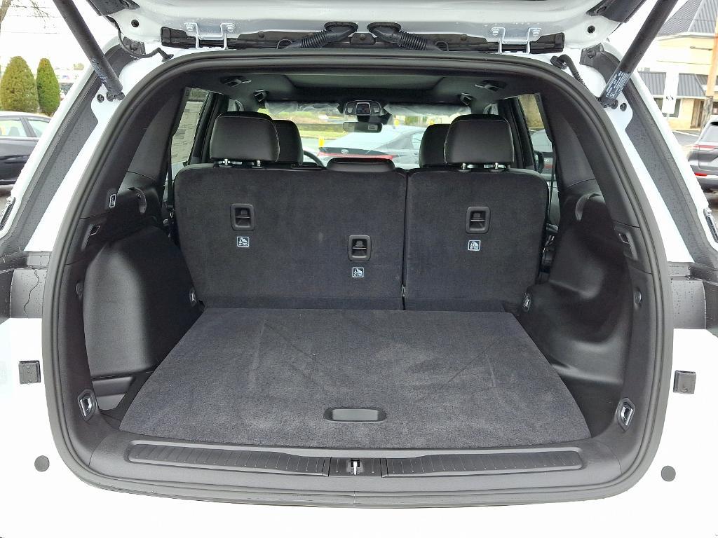 new 2025 Jeep Grand Cherokee car, priced at $49,094