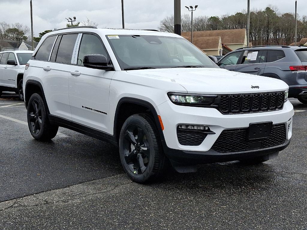 new 2025 Jeep Grand Cherokee car, priced at $49,094