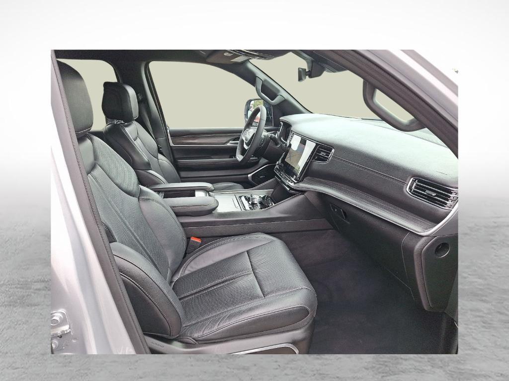 used 2024 Jeep Wagoneer L car, priced at $52,987
