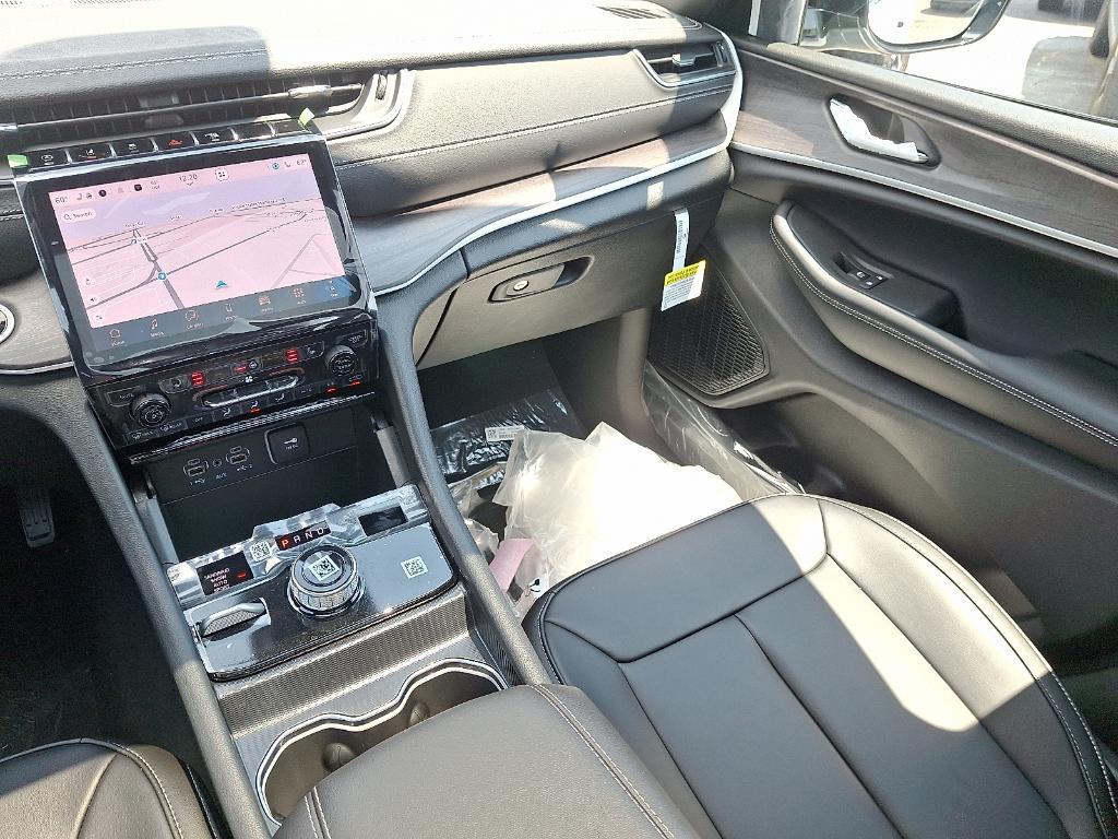 new 2025 Jeep Grand Cherokee L car, priced at $51,016