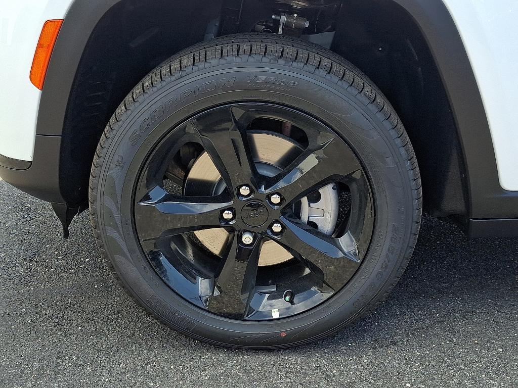 new 2025 Jeep Grand Cherokee L car, priced at $51,016