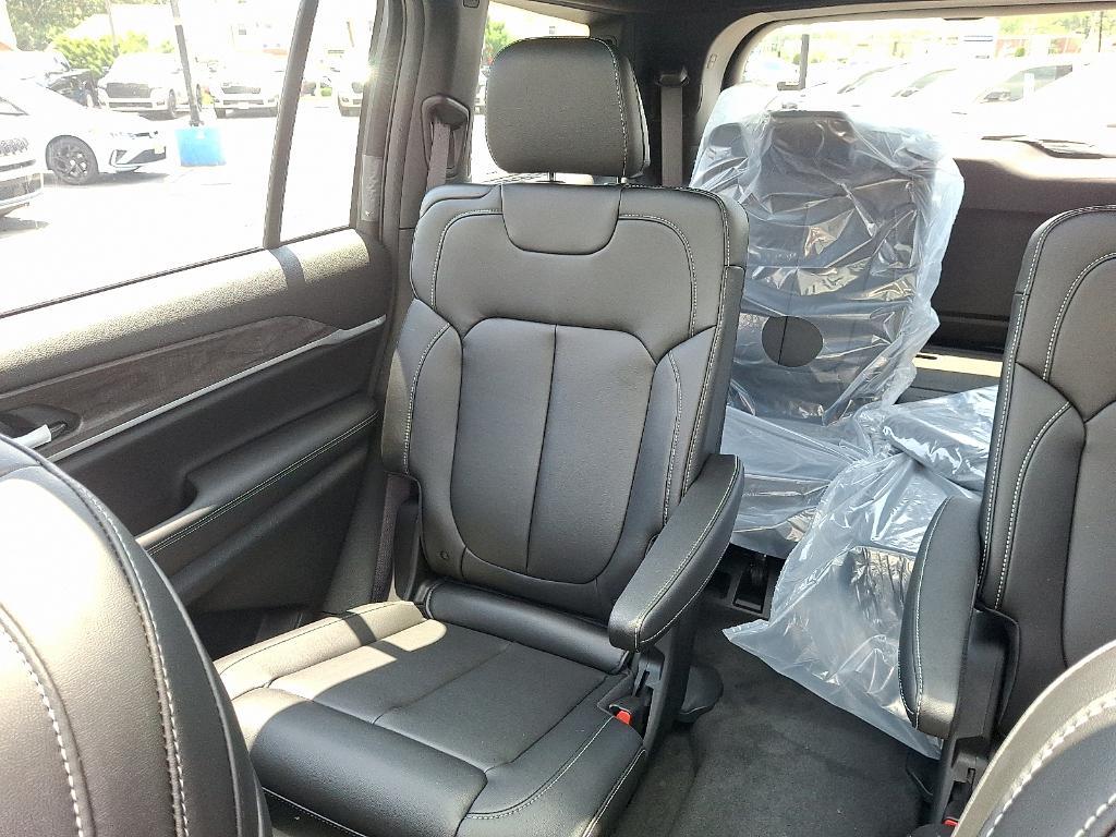 new 2025 Jeep Grand Cherokee L car, priced at $51,016