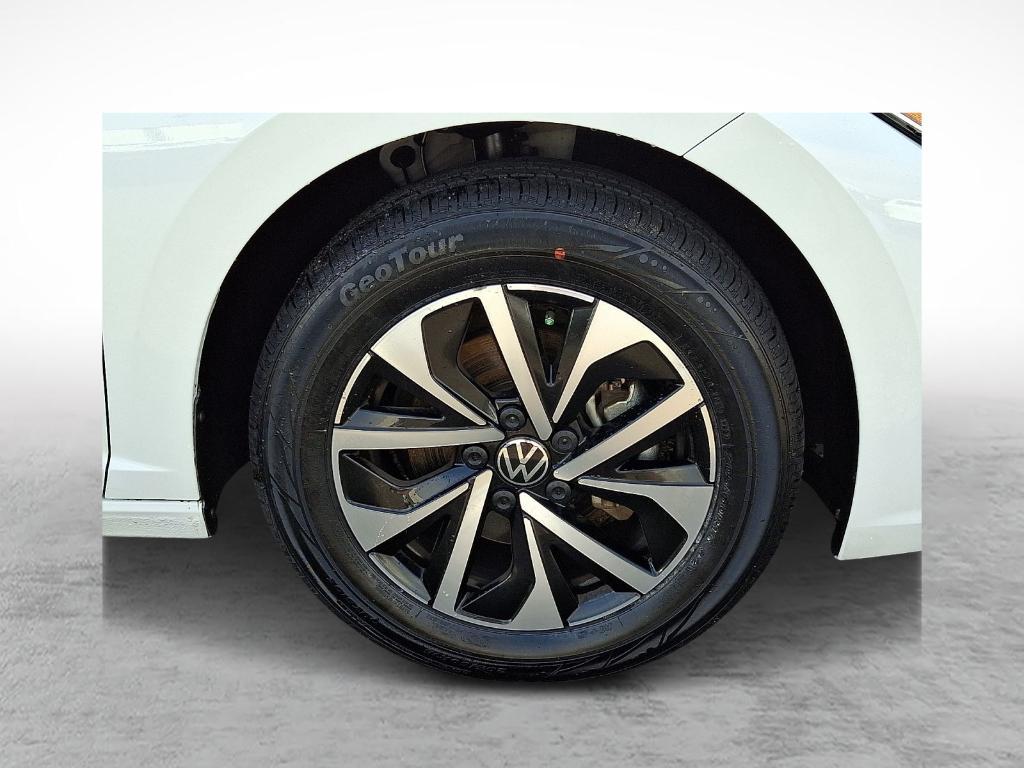 used 2024 Volkswagen Jetta car, priced at $19,995