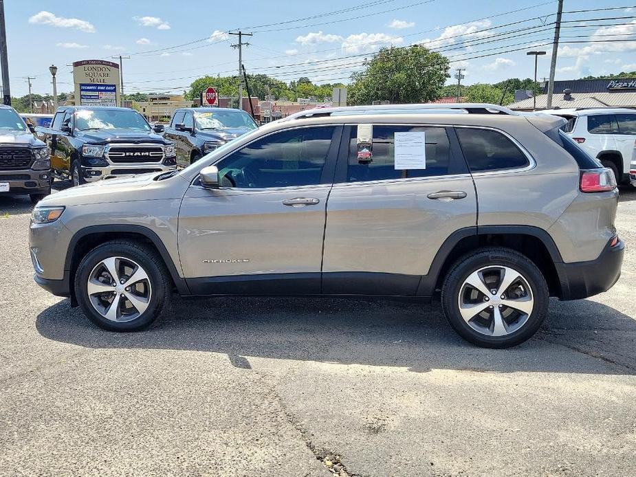 used 2020 Jeep Cherokee car, priced at $16,799