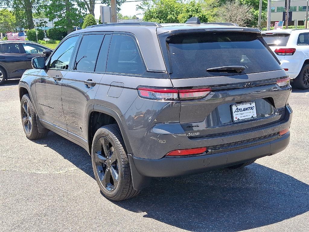 new 2025 Jeep Grand Cherokee car, priced at $50,981