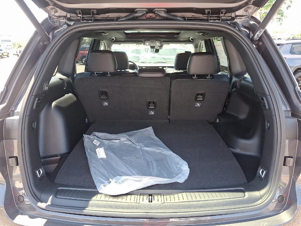 new 2025 Jeep Grand Cherokee car, priced at $50,981
