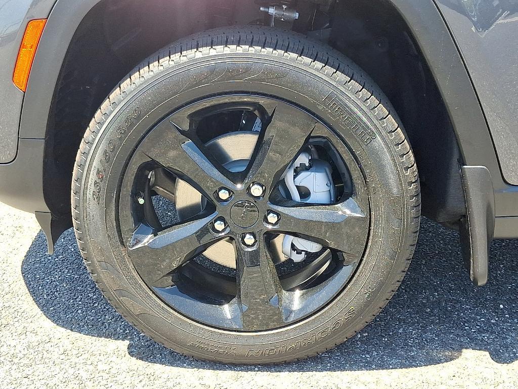 new 2025 Jeep Grand Cherokee car, priced at $50,981