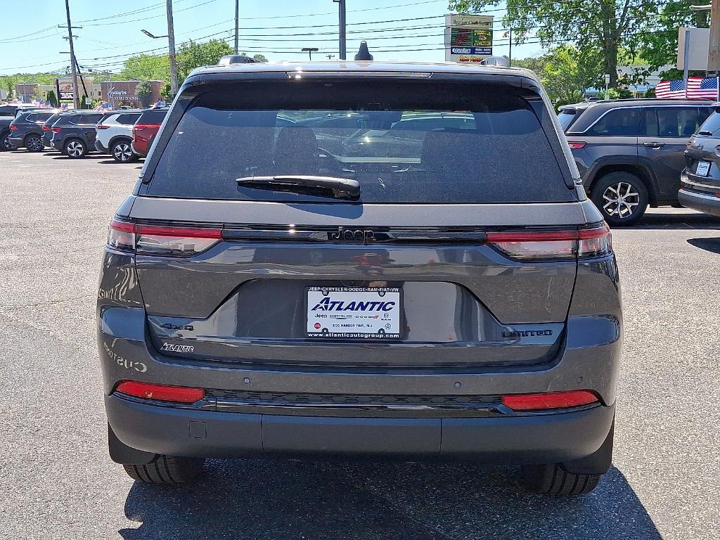 new 2025 Jeep Grand Cherokee car, priced at $50,981