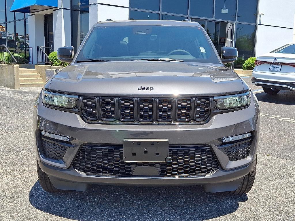 new 2025 Jeep Grand Cherokee car, priced at $50,981