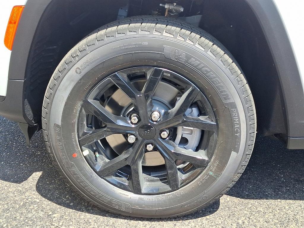 new 2025 Jeep Grand Cherokee L car, priced at $47,734