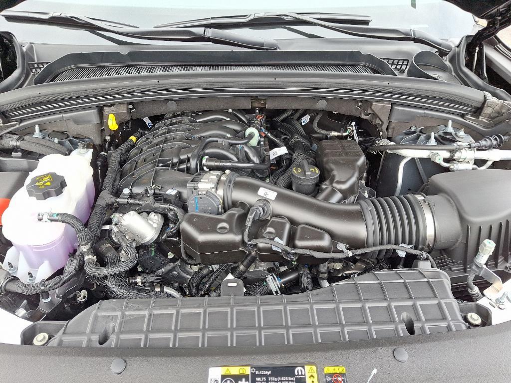 new 2025 Jeep Grand Cherokee car, priced at $40,724