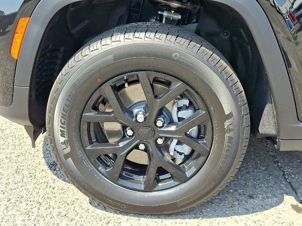 new 2025 Jeep Grand Cherokee L car, priced at $47,829