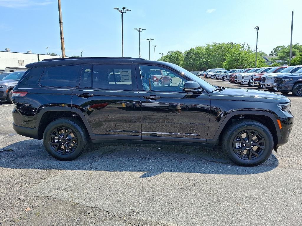 new 2025 Jeep Grand Cherokee L car, priced at $47,829