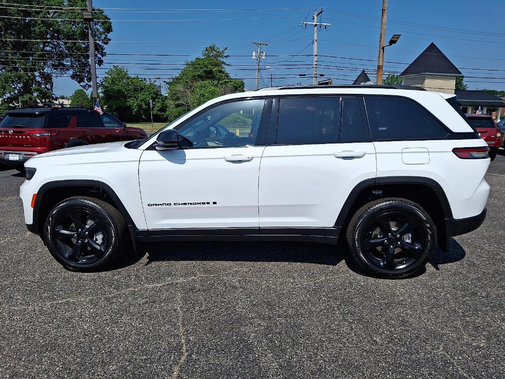 new 2025 Jeep Grand Cherokee car, priced at $52,164
