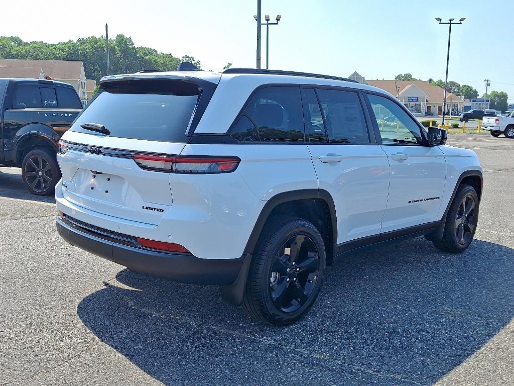 new 2025 Jeep Grand Cherokee car, priced at $52,164
