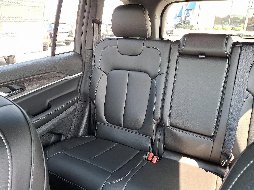 new 2025 Jeep Grand Cherokee car, priced at $52,164