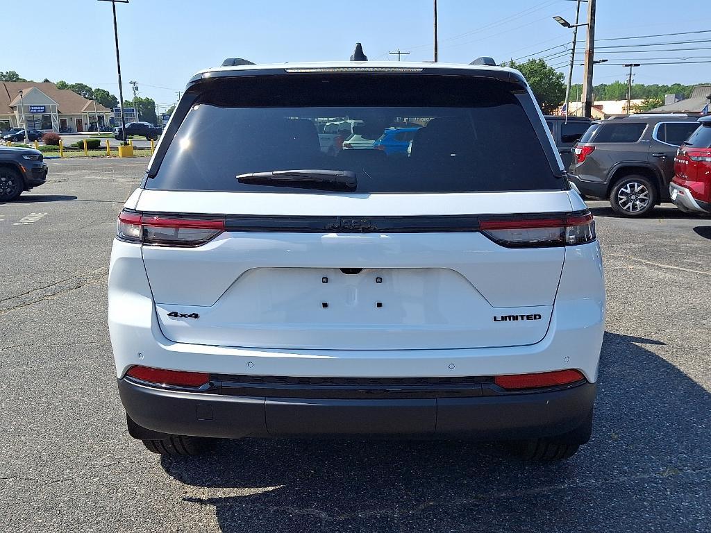 new 2025 Jeep Grand Cherokee car, priced at $52,164