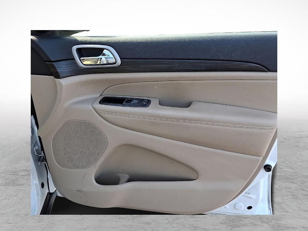 used 2022 Jeep Grand Cherokee WK car, priced at $29,995