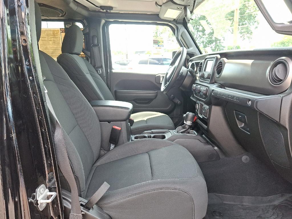 used 2021 Jeep Wrangler Unlimited car, priced at $32,995