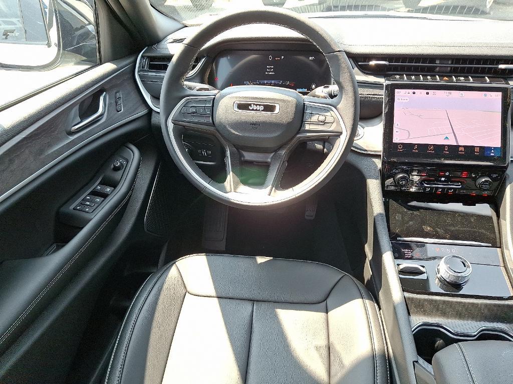 new 2025 Jeep Grand Cherokee car, priced at $54,834