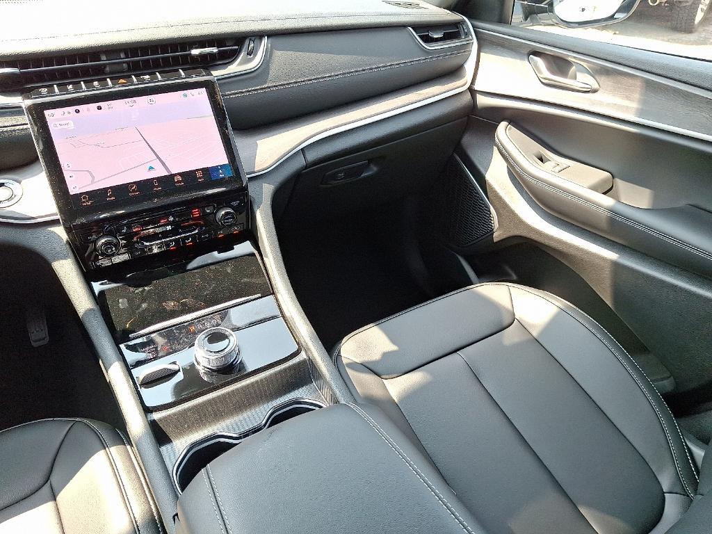 new 2025 Jeep Grand Cherokee car, priced at $54,834