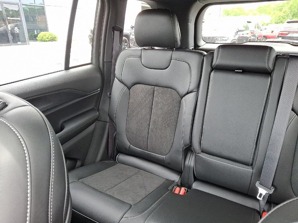 new 2025 Jeep Grand Cherokee car, priced at $43,309