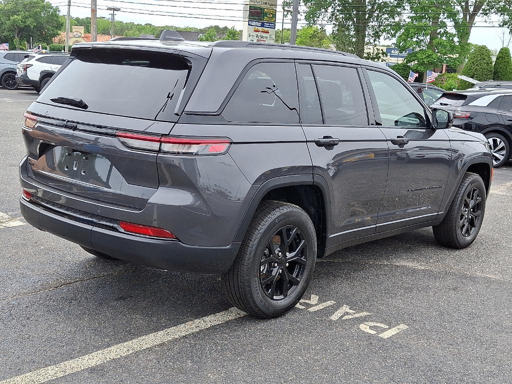 new 2025 Jeep Grand Cherokee car, priced at $43,309