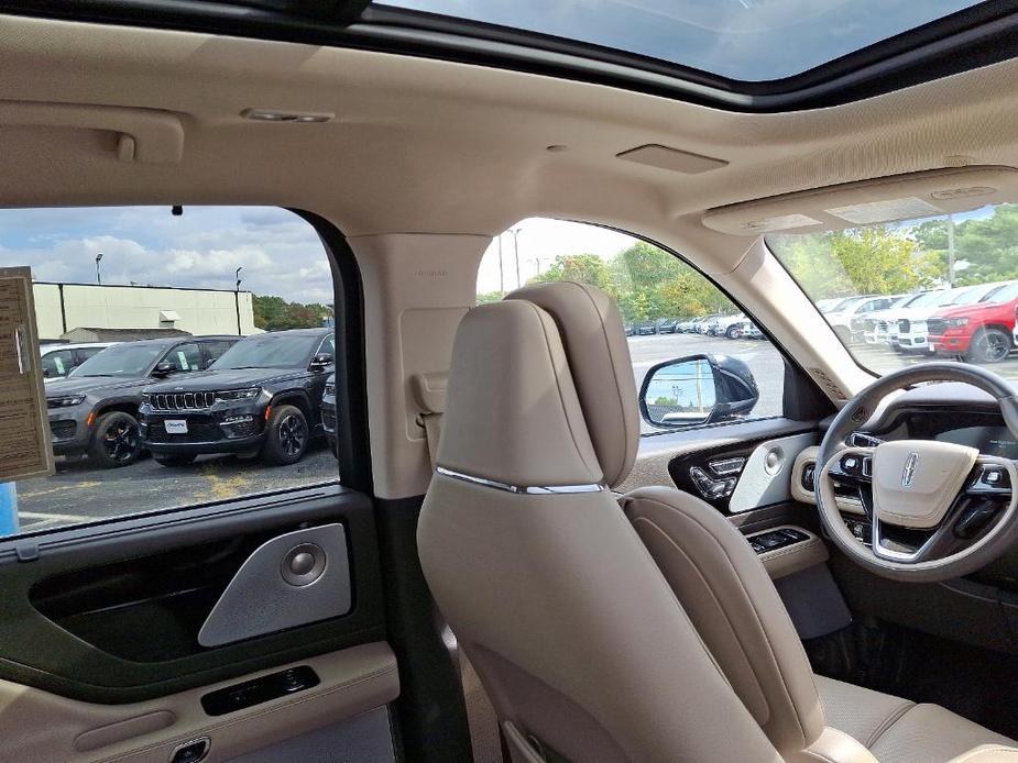 used 2023 Lincoln Aviator car, priced at $52,601