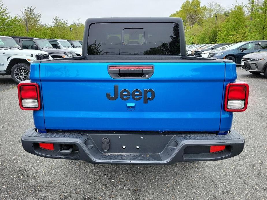 new 2024 Jeep Gladiator car