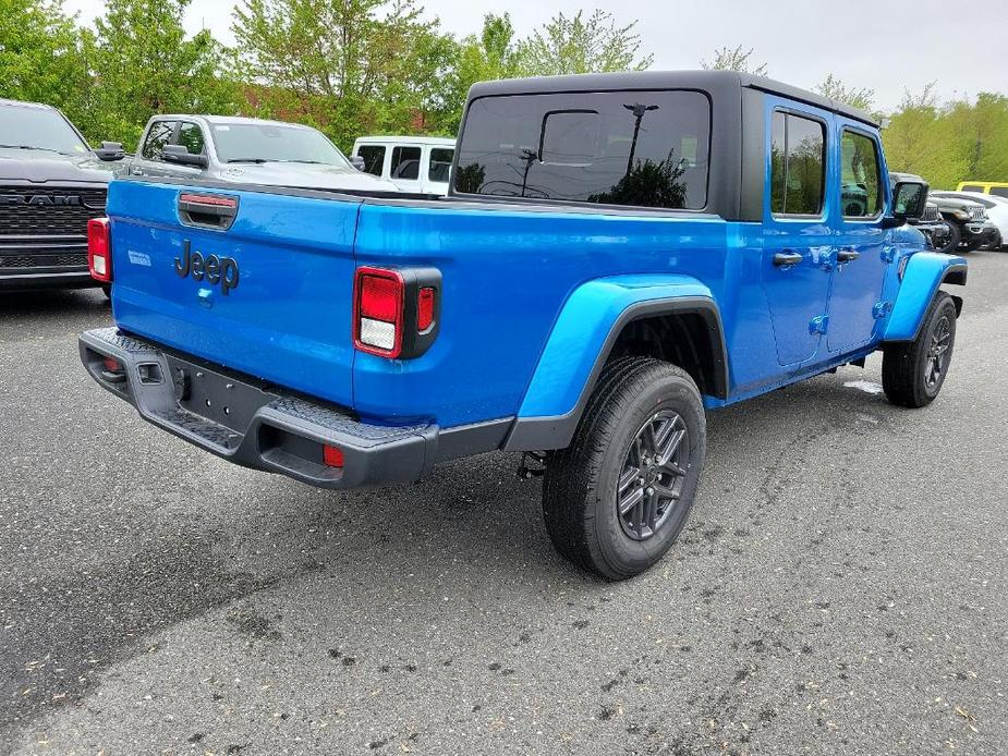 new 2024 Jeep Gladiator car