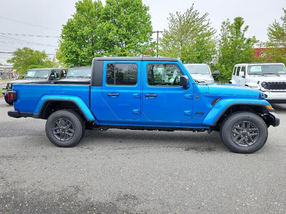 new 2024 Jeep Gladiator car