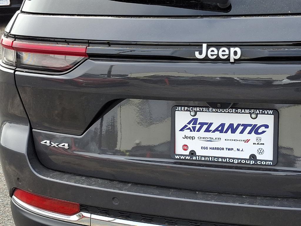 used 2024 Jeep Grand Cherokee car, priced at $40,495