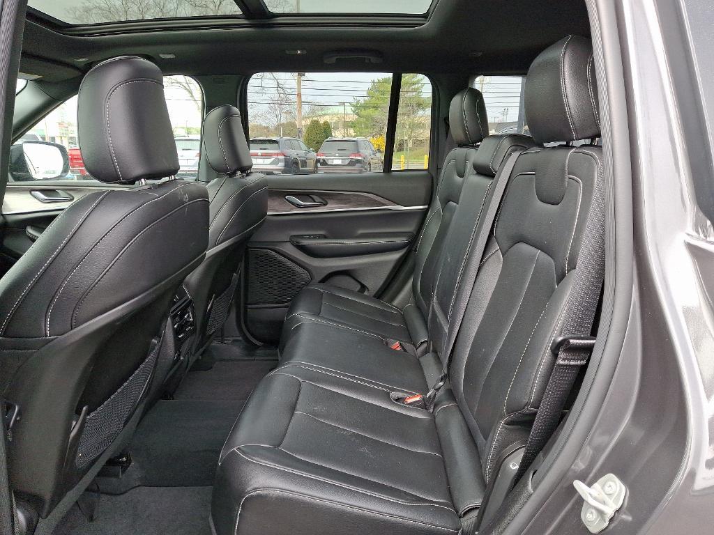 used 2024 Jeep Grand Cherokee car, priced at $40,495