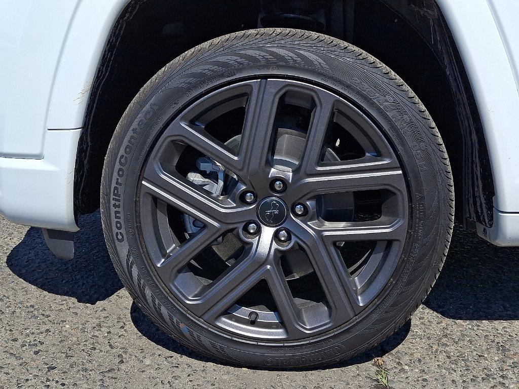 new 2025 Jeep Compass car, priced at $35,842