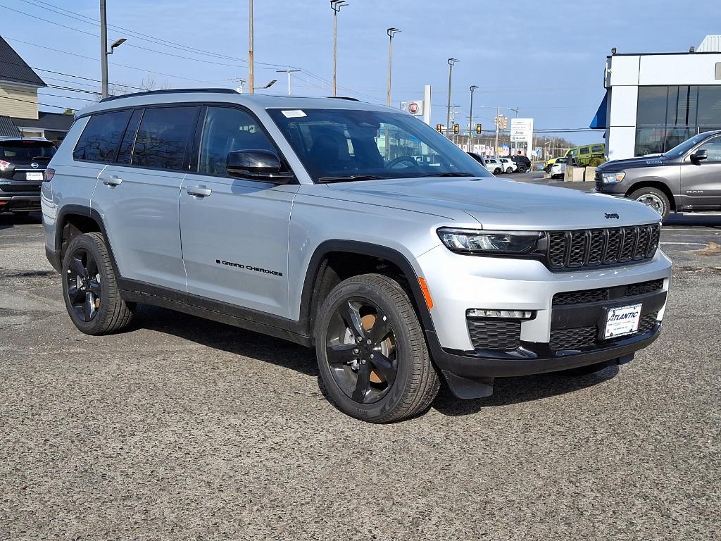 new 2024 Jeep Grand Cherokee L car, priced at $49,234