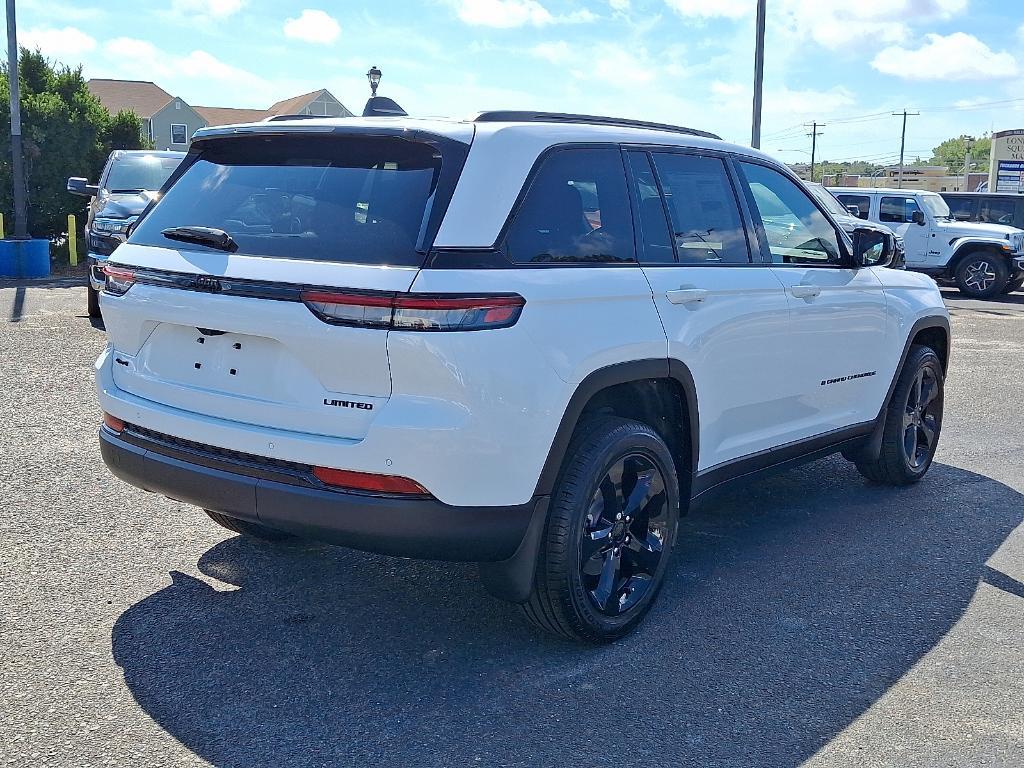 new 2025 Jeep Grand Cherokee car, priced at $50,914