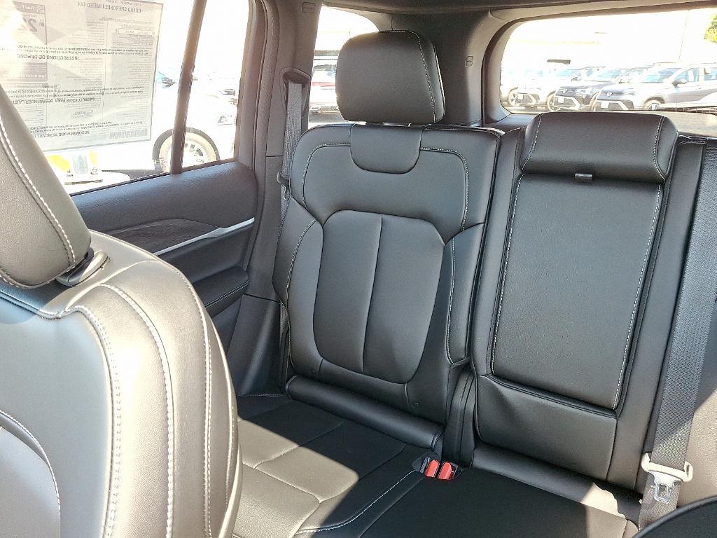 new 2025 Jeep Grand Cherokee car, priced at $50,914