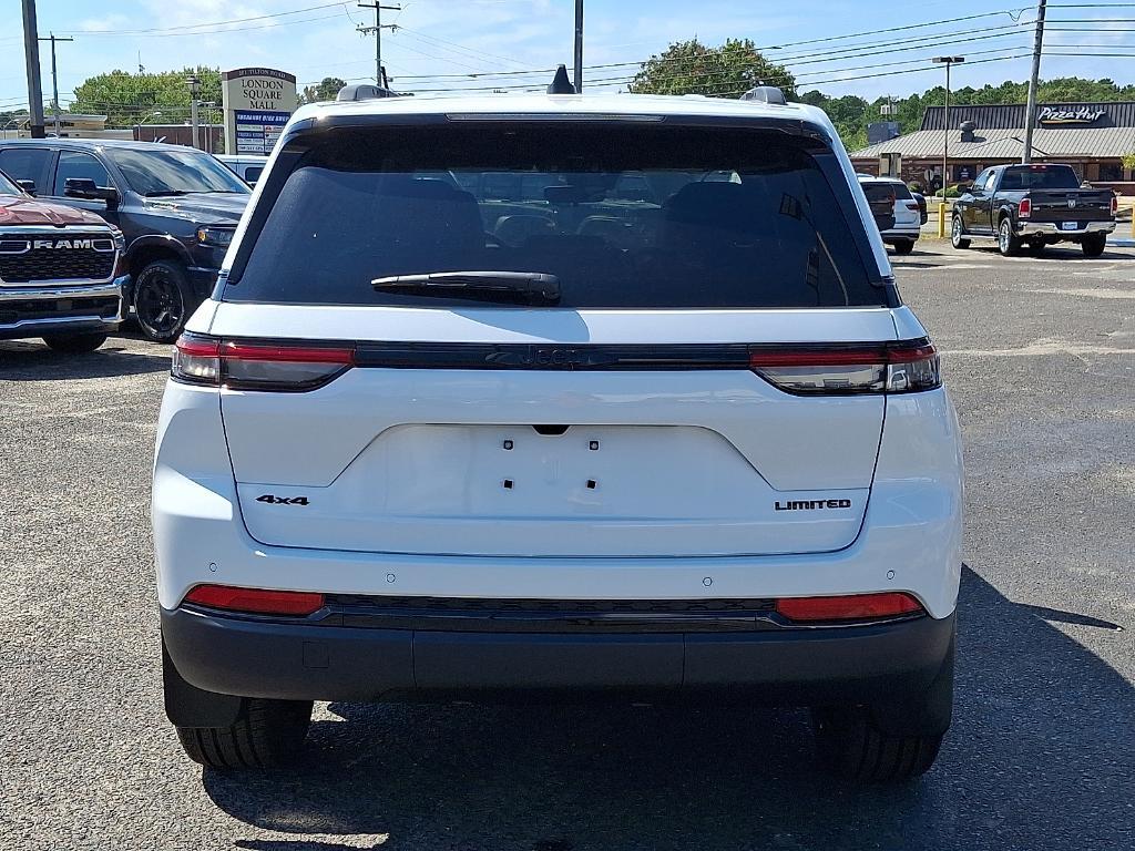 new 2025 Jeep Grand Cherokee car, priced at $50,914