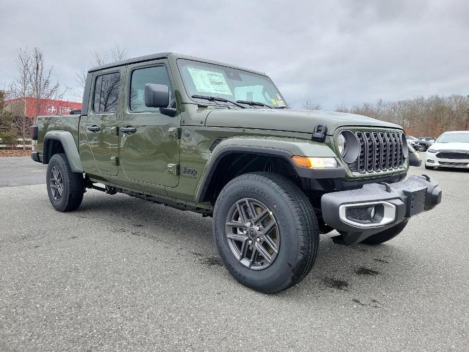 new 2024 Jeep Gladiator car