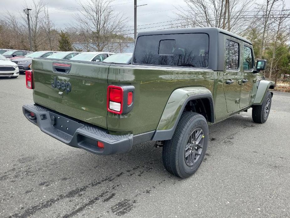 new 2024 Jeep Gladiator car