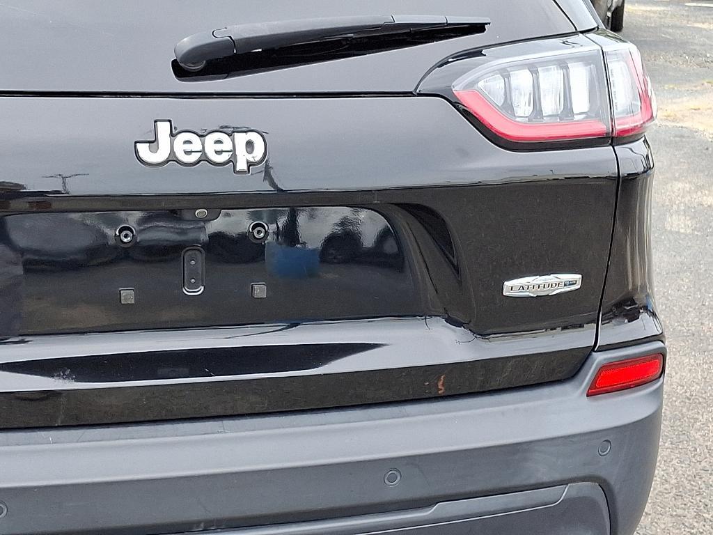 used 2021 Jeep Cherokee car, priced at $17,495