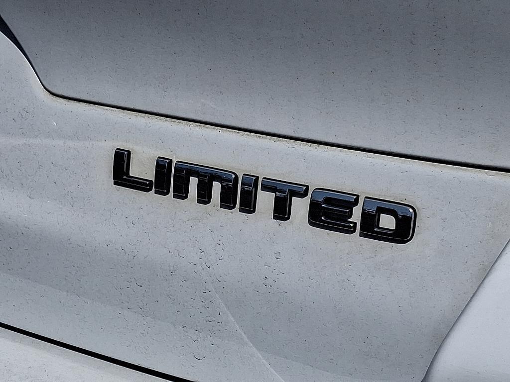 used 2021 Jeep Grand Cherokee L car, priced at $26,995