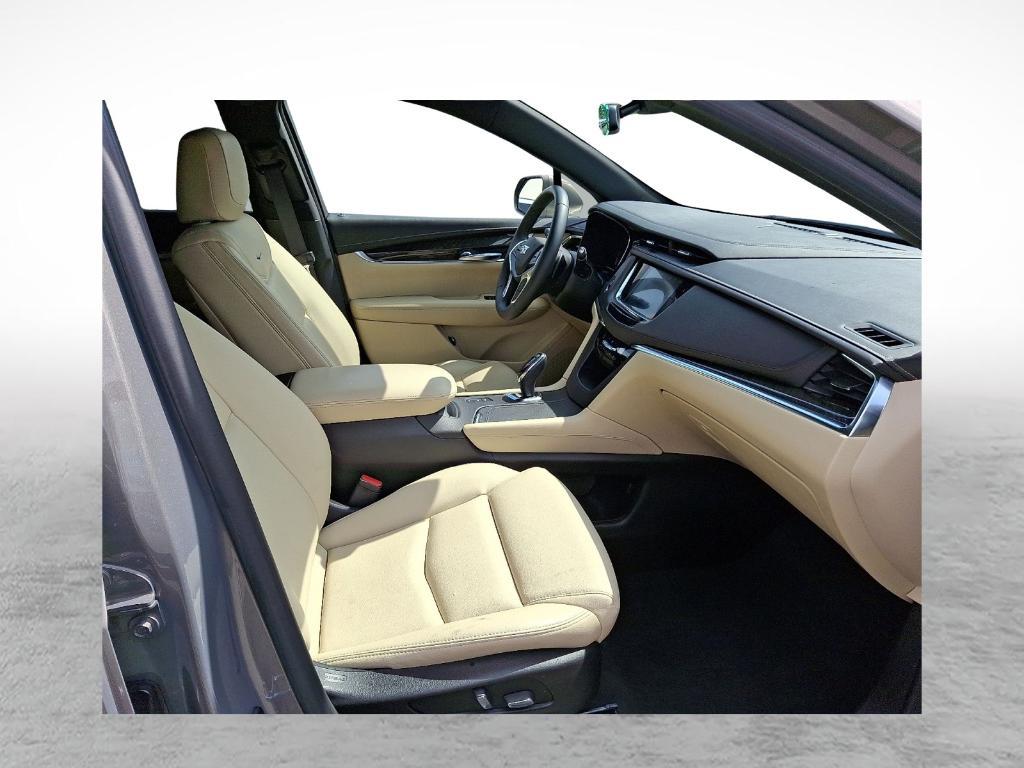 used 2018 Cadillac XT5 car, priced at $23,995