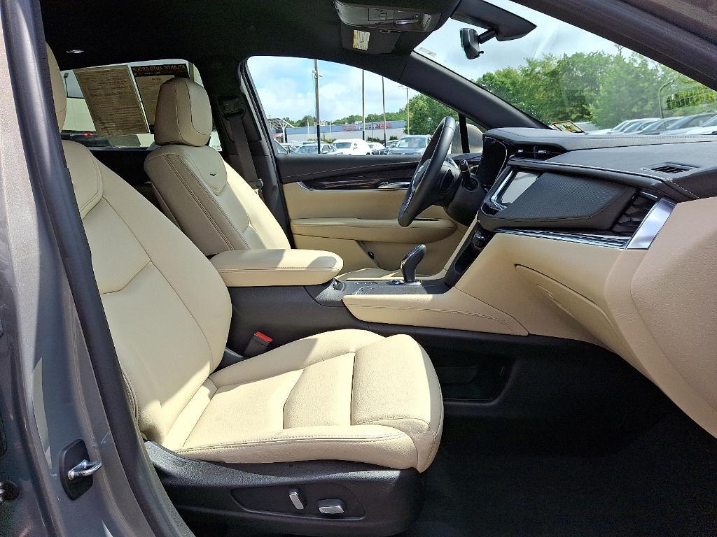 used 2018 Cadillac XT5 car, priced at $23,995