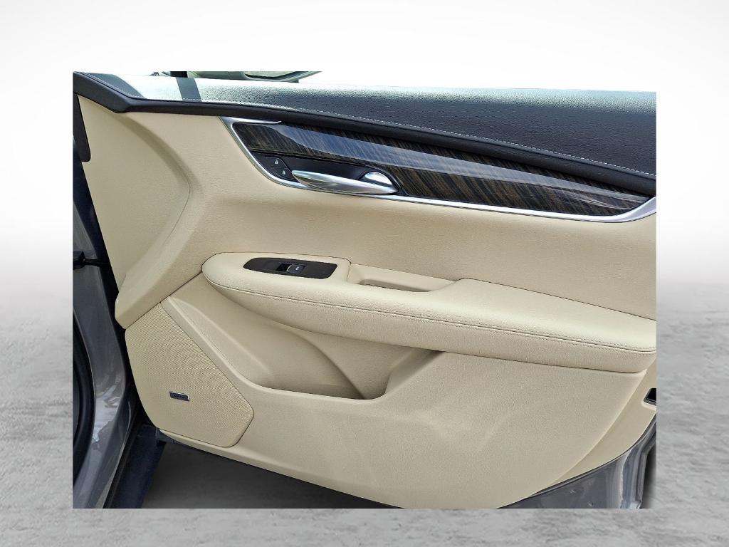 used 2018 Cadillac XT5 car, priced at $23,995
